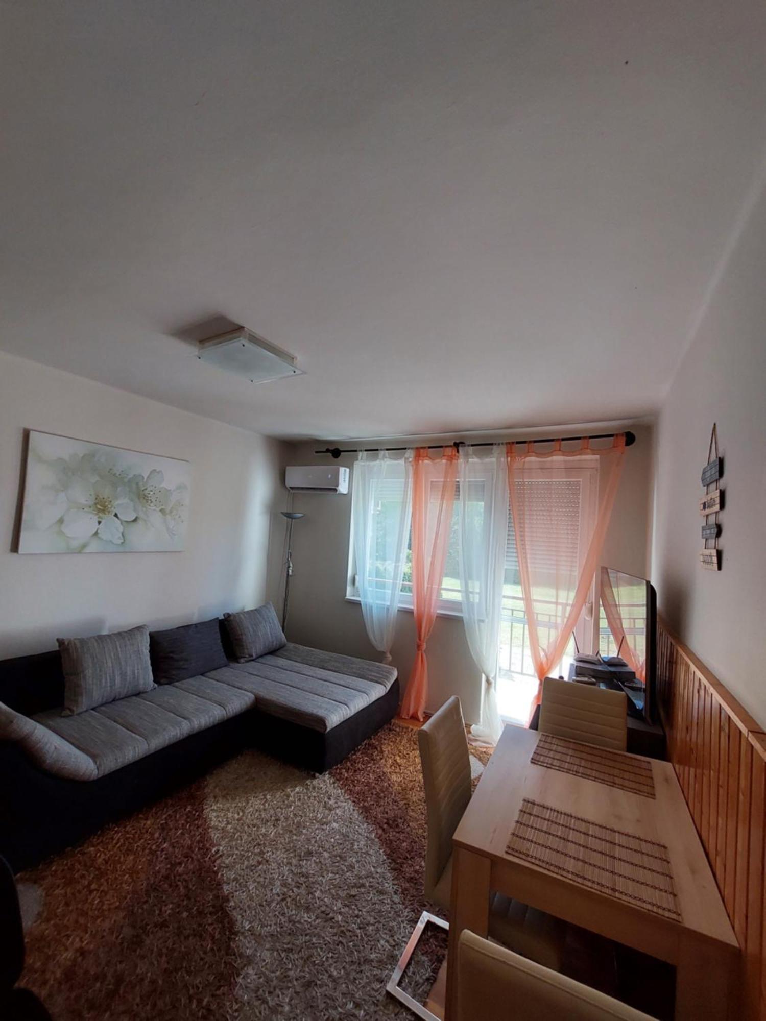 Dorka Apartman Вонярквашеги Екстериор снимка