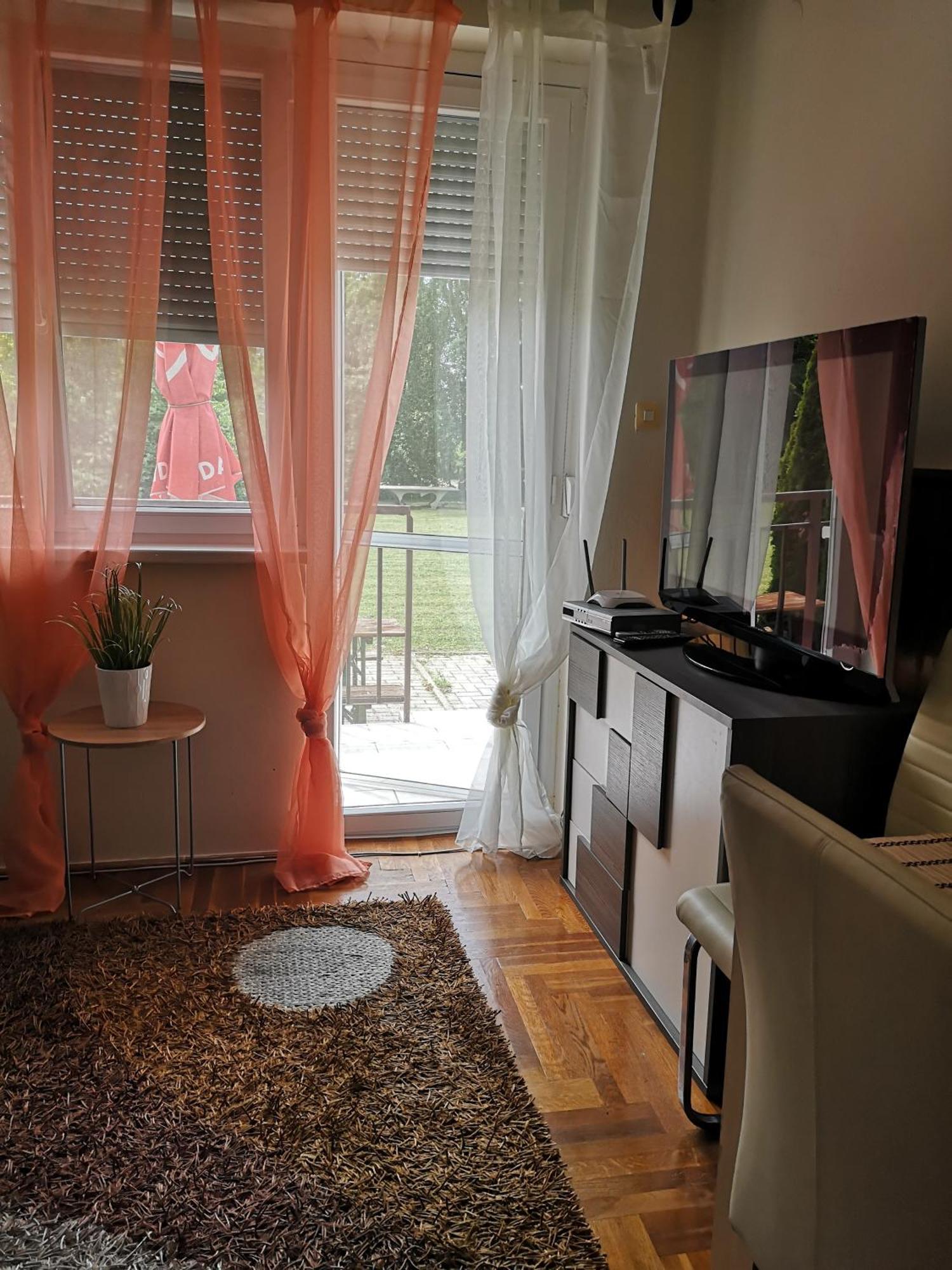 Dorka Apartman Вонярквашеги Екстериор снимка
